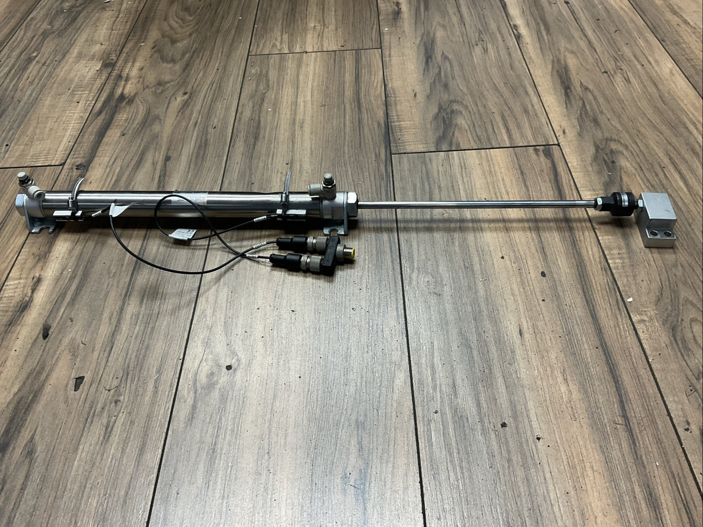 SMC NCDME106-1000C CYLINDER 250PSI (1.7MPa) BALLUFF BMF00C5