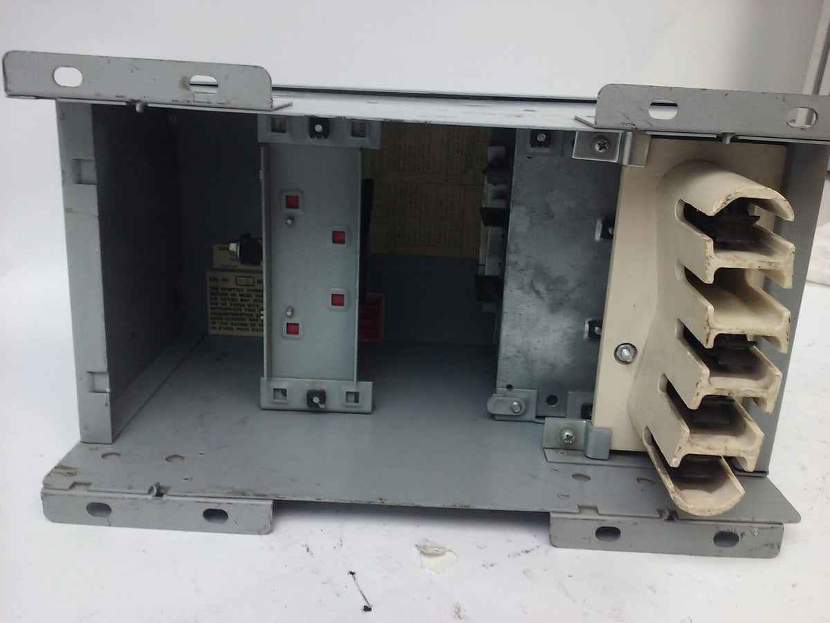ARROW-HART BUSSWAY, 30AMP 3PH, 3W, 480V, MAX H.P. 20, FUSIBLE, DISCONNECT, USED