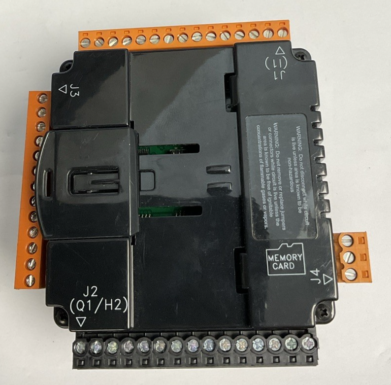HORNER HE-XE104NM CONTROLLER 24VDC 4A **CRACKED HOUSING NEAR MOUNT**