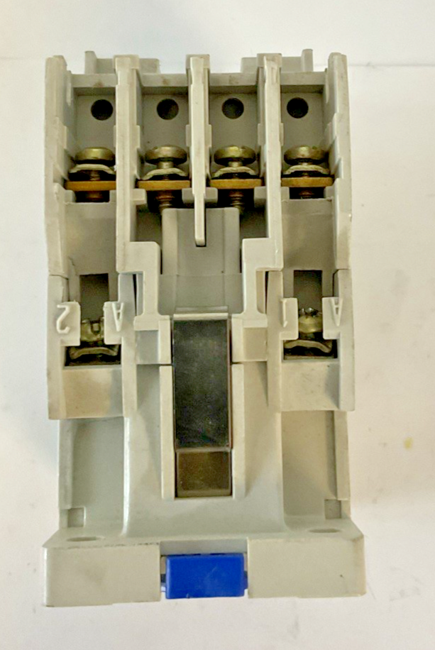 EATON CE15BNS3AB CONTACTOR SER.B1 SIZE:B 110/120V COIL 50/60HZ