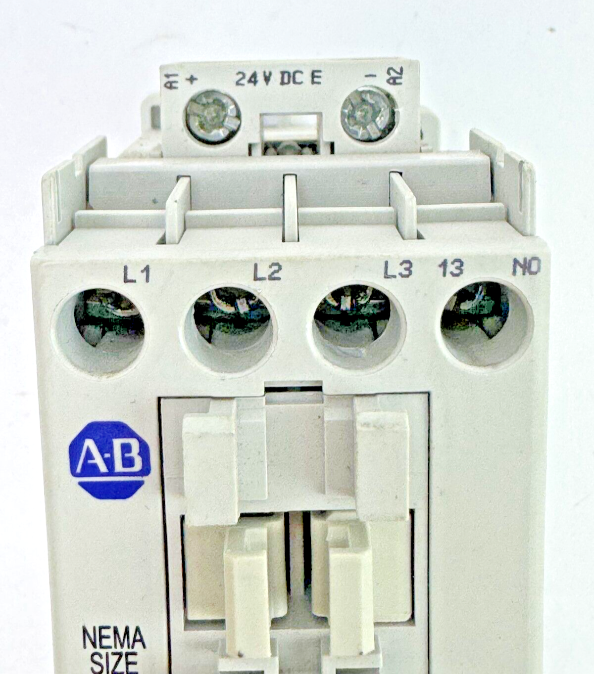ALLEN BRADLEY - 300-AOE*930 SER. C & 193-EEDB SER. C - 600VAC 18A 3PH COIL 24VDC