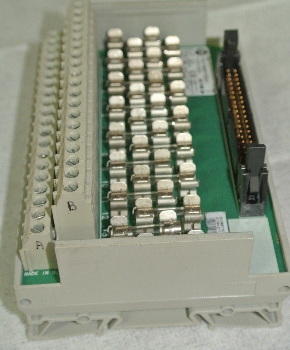 ALLEN-BRADLEY 1492-IFM40F-FS24-2 DIGITAL INTERFACE MODULE, FUSED, 40-Pt 24VAC/DC