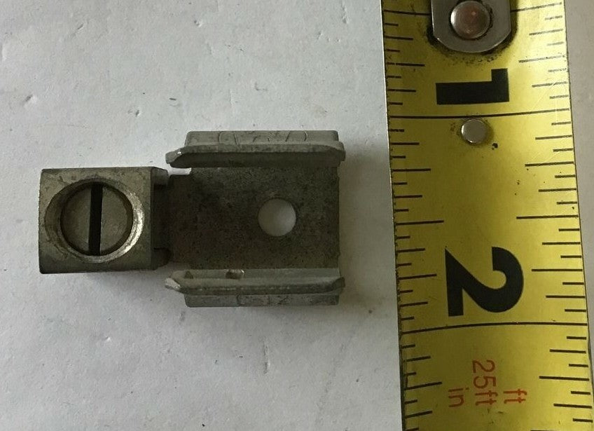 FUSE CLIP C12 WITH D1299 LUG ****LOTOF9***