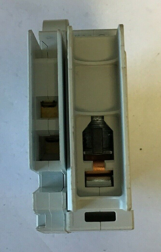 ALLEN BRADLEY 1489-M C 7A 1POLE CIRCUIT BREAKER W/ 1489-ABRA3 AUX. CURCUIT