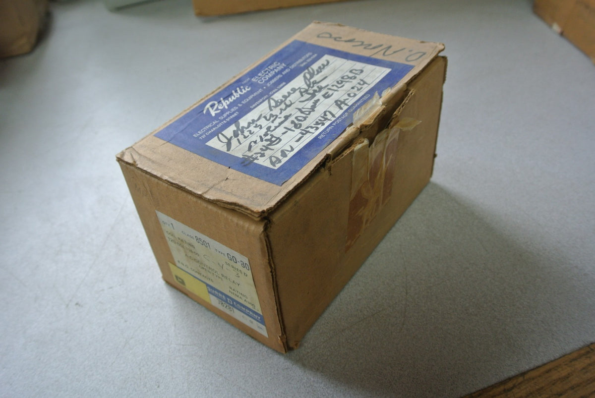 SQUARE D 8501 GO-80 - AC CONTROL RELAY - OPEN TYPE - 110/120V 8 N.O. NEW SURPLUS