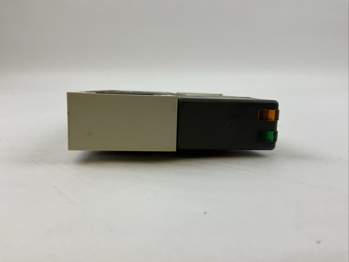 SMC SOLENOID VALVE VQ4200-5 VQ 4000