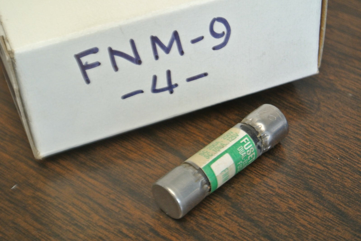 LOT of 4 / BUSS FNM-9 FUSETRON DUAL-ELEMENT FUSE / 9A / 250V