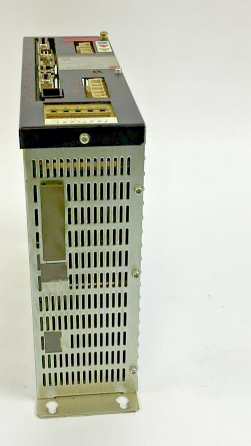 CINETIC AUTOMATION AU45RC-10 AXIS CONTROL UNIT 230VAC 2.0A/0.4KVA 100W 50/60HZ