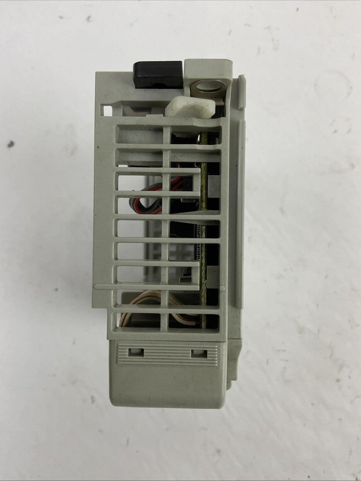 ALLEN BRADLEY 1769-OW8 SER B REV 1 F/W REV 2.1 8PT 5-265VAC 5-125VDC FORM A RELA