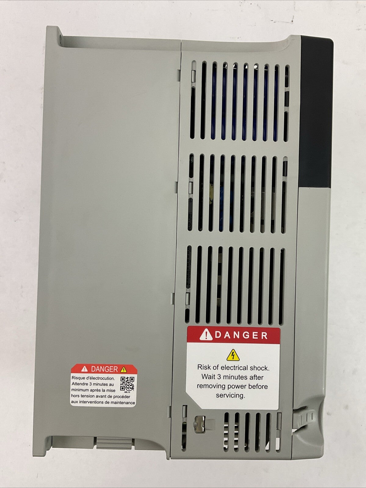 ALLEN BRADLEY POWERFLEX 400 22C-D022N103 SER B FRN 8.01 AC DRIVE OUTPUT 0-460VAC