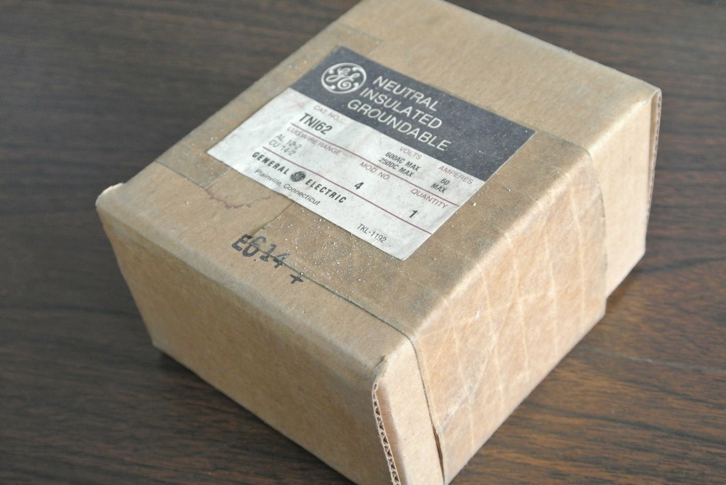 GE TNI62 - INSULATED GROUNDABLE NEUTRAL - 600VAC, 250VDC 60A MAX - NEW SURPLUS