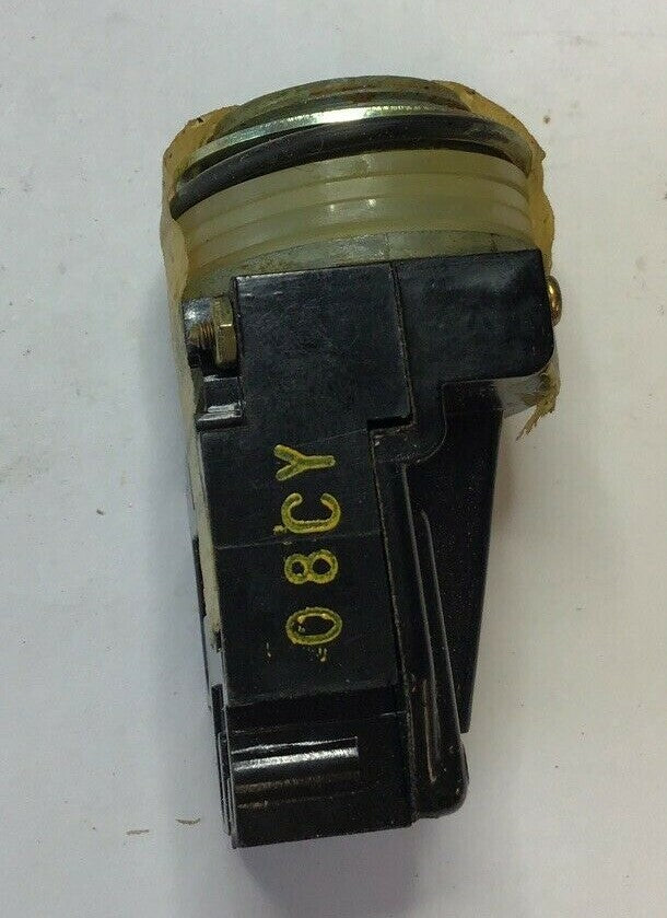 GENERAL ELECTRIC CR104B101 SELECTOR SWITCH 2POS 150V W/O KNOB&RING