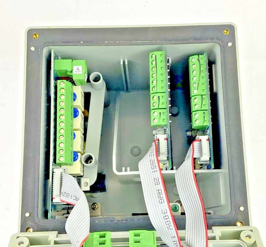 ROSEMOUNT 1056 DUAL INPUT ANALYZER 265VAC 63HZ 15W