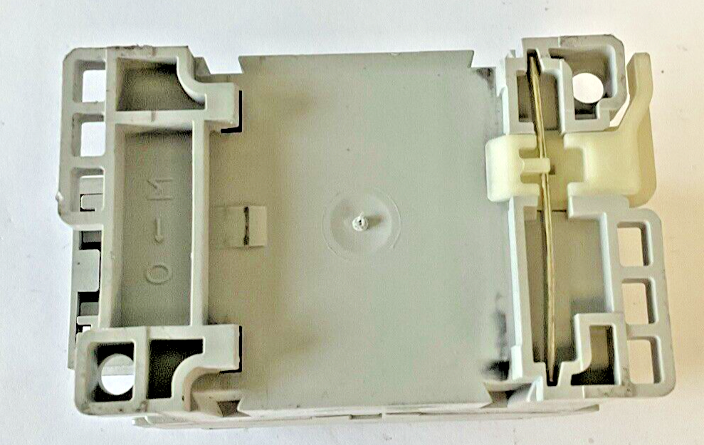 ALLEN BRADLEY 100-C09*300 CONTACTOR SER.A 600VAC 25A