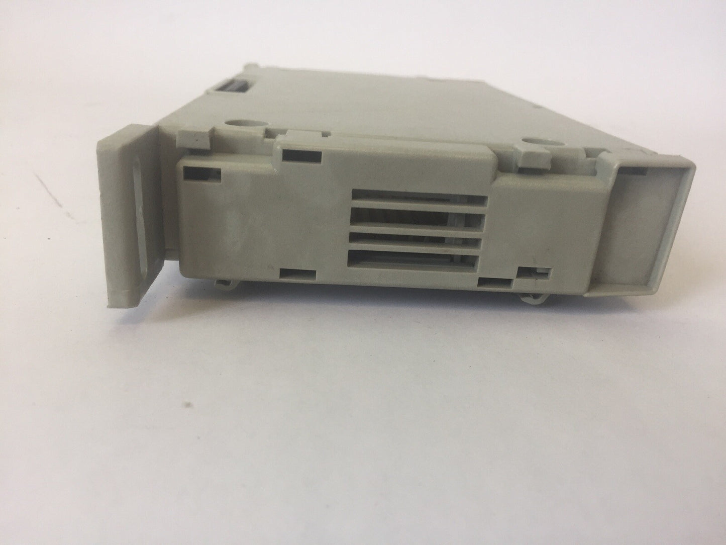 AEG MODICON AS-B350-001 OUTPUT MODULE 115VAC