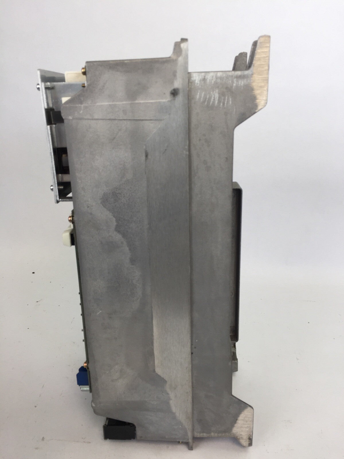 YASKAWA CACR-SR05BE12G-E AC SERVOPACK INPUT 200-230VAC 5A OUTPUT 0-230VAC 3.8A