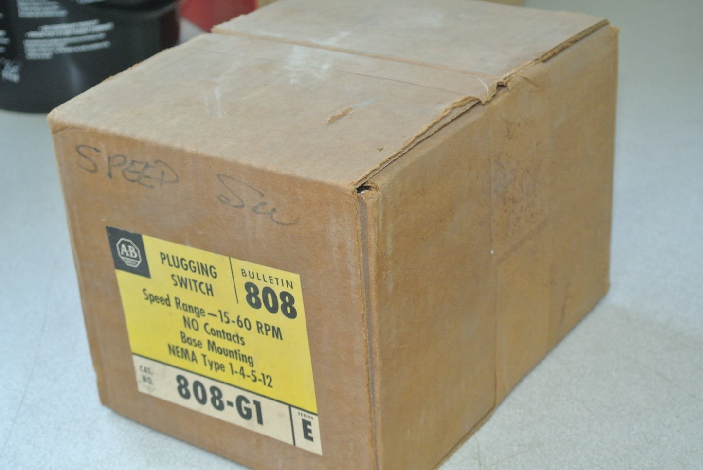 ALLEN-BRADLEY 808-G1 PLUGGING SWITCH - 15-60 RPM - N.O. CONTACTS - NEW SURPLUS