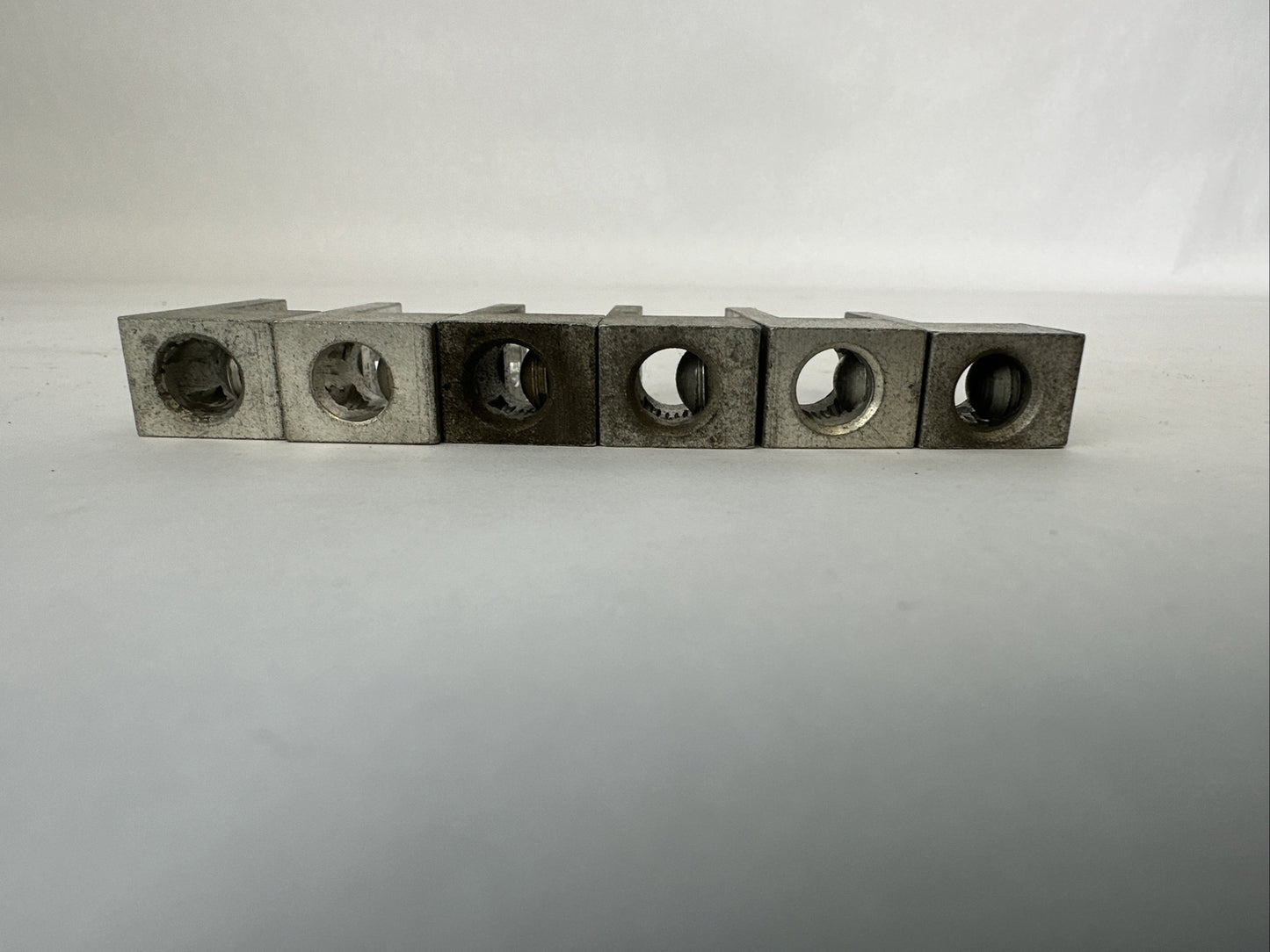 PANDUIT LAMA 1/0 AL9CU 1/0 14 LUGS (LOT OF 6)
