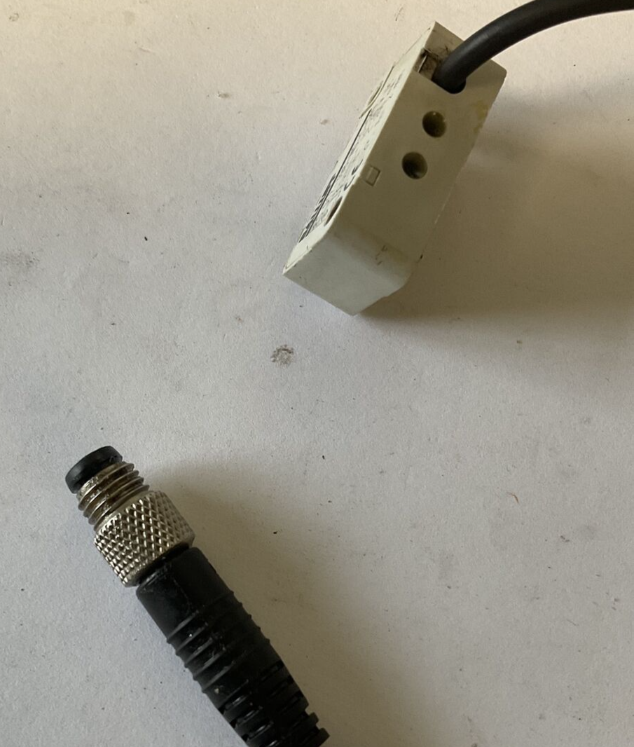 BALLUFF BES-517-398-N0-C-S49 INDUCTIVE PROXIMITY SENSOR 10-30VDC 200MA