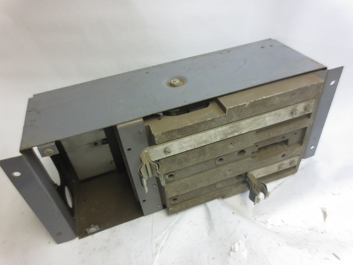 SQUARE D QMB-2220 - QMB SAFLEX UNIT / SAFETY SWITCH / BUS PLUG - 250V, 200A, 2-P