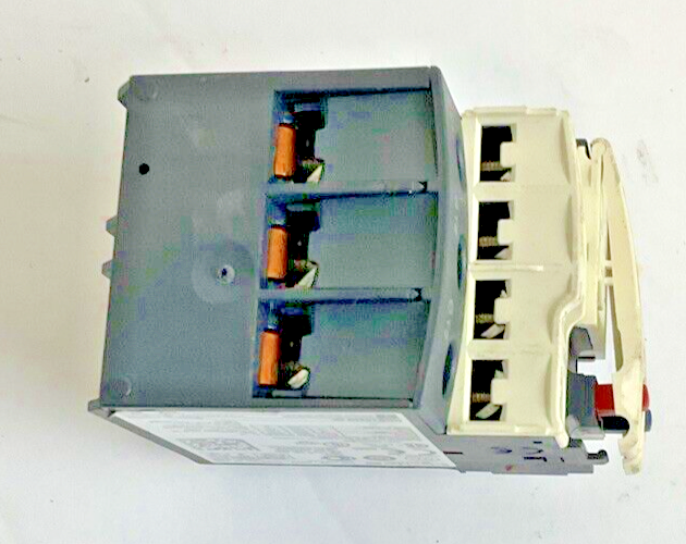 SCHNEIDER ELECTRIC LRD 08 CONTACTOR 2.5-4A 690V 50/60HZ ***LOTOF3***