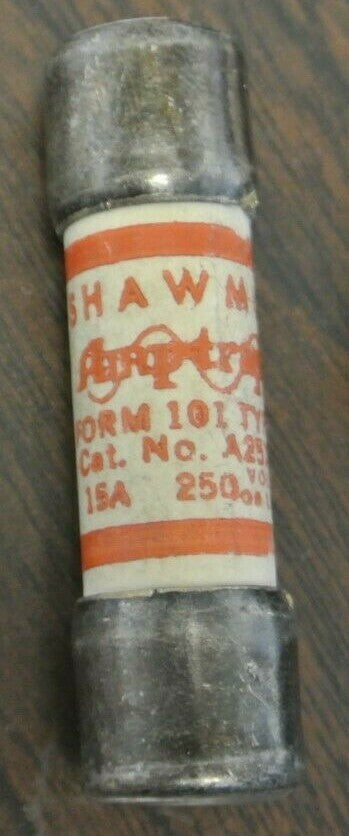 LOT of 20 / SHAWMUT A25X15 FUSES / 250V / 15A / NEW SURPLUS