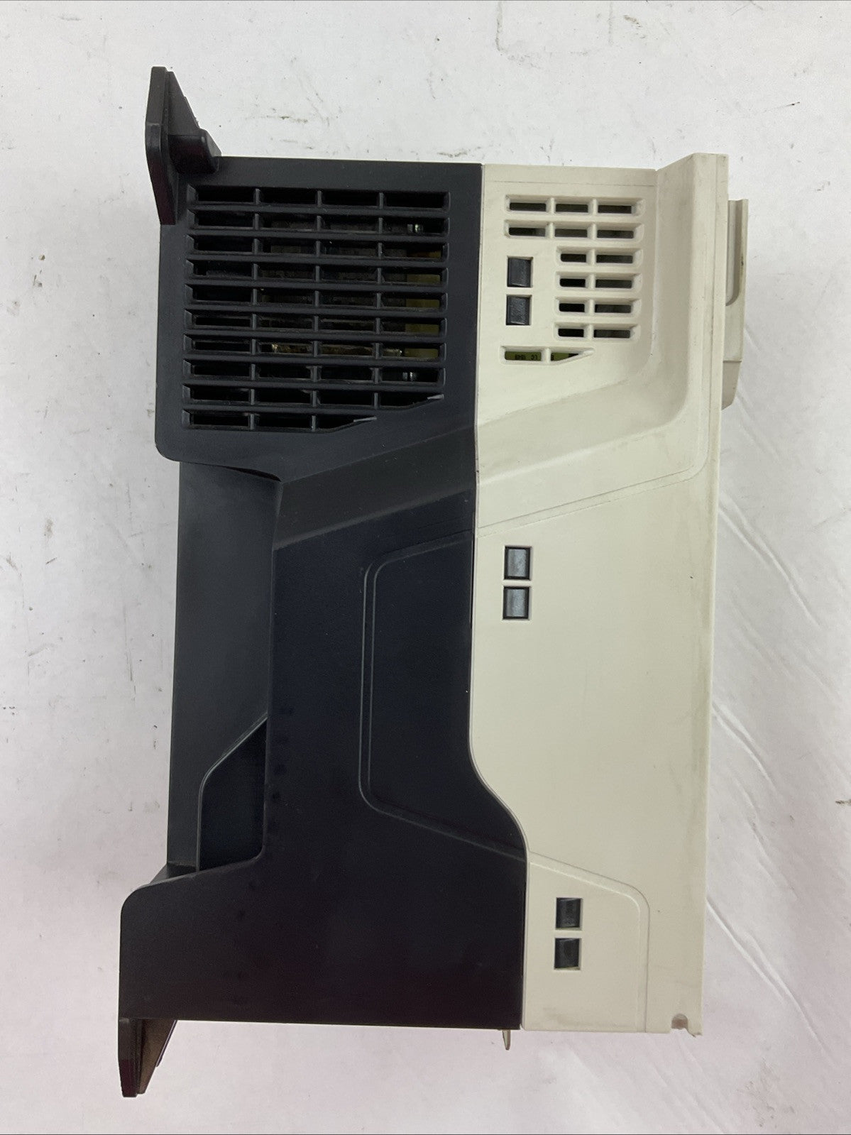 NIDEC CONTROL TECHNIQUES M200-044 00135 A 7.5HP OUTPUT 0-480VAC 13.5A AC DRIVE