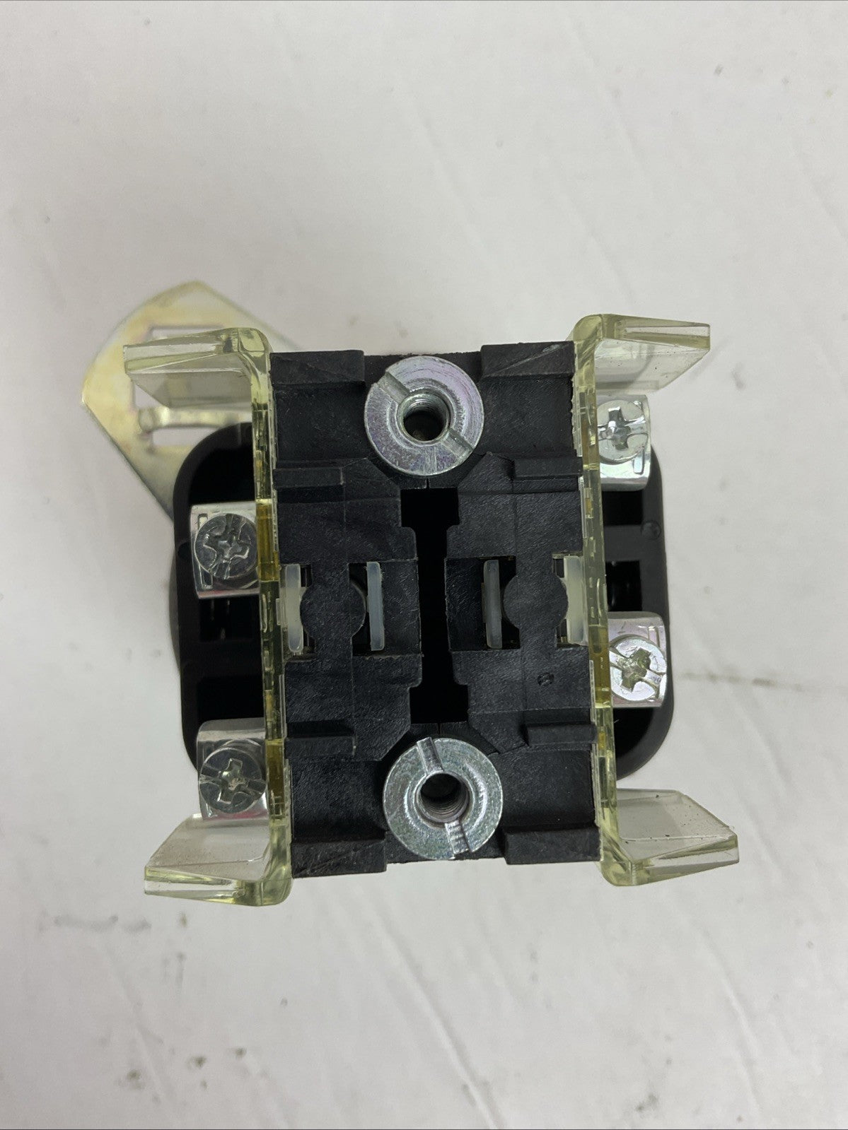 ALLEN BRADLEY 800T-FXJT6A5 SER T TWIST-RELEASE PUSH BUTTON 600VAC