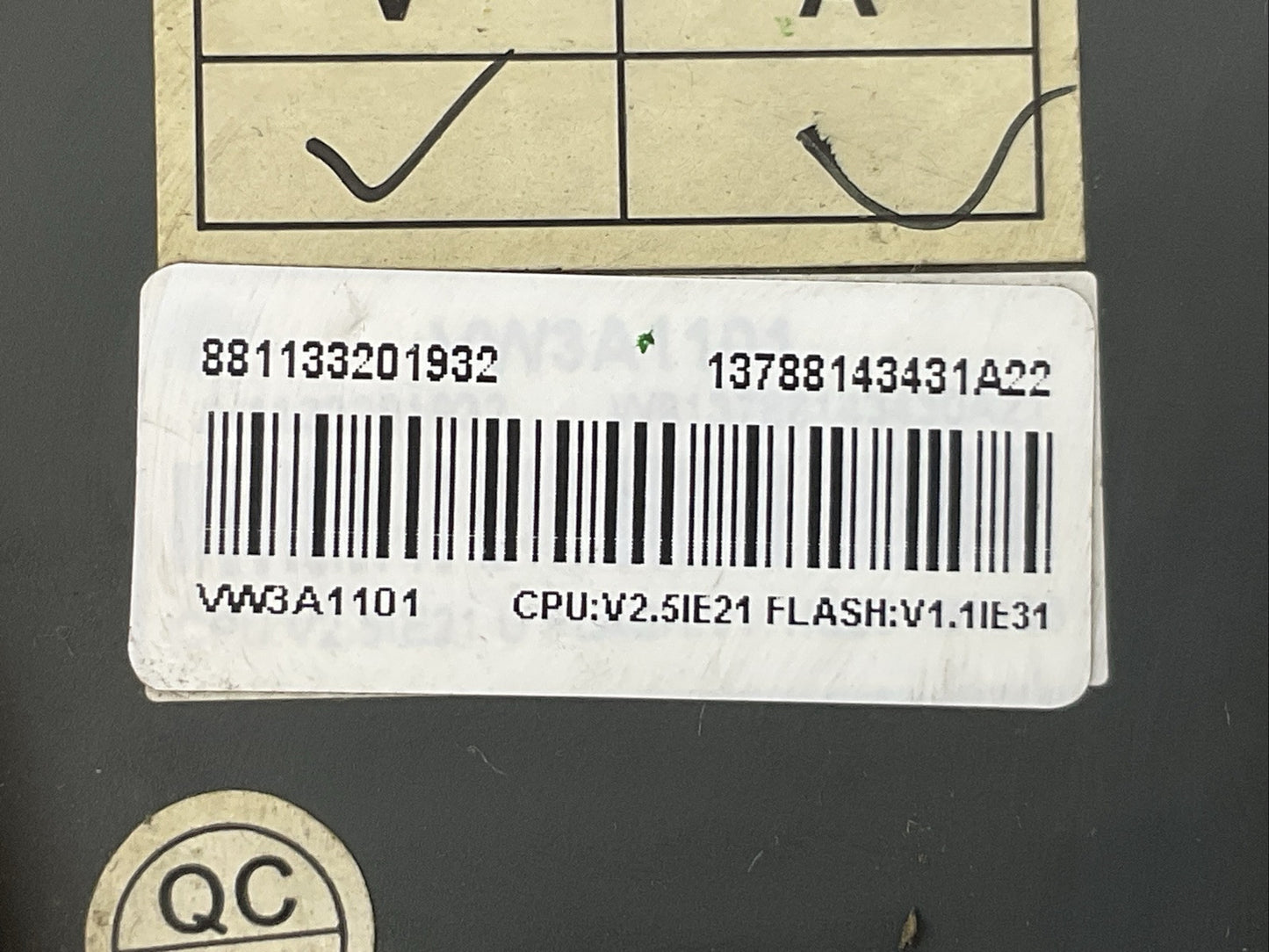 SCHNEIDER ELECTRIC VW3A1101 CPU: V2.51E21 FLASH: V1.1IE31 REMOTE TERMINAL DISPLA
