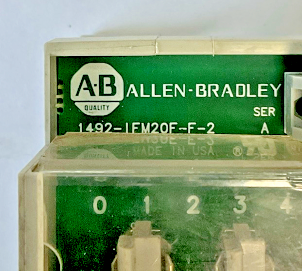 ALLEN BRADLEY 1492-IFM20F-F-2 INTERFACE MODULE SER.A 0-132VAC