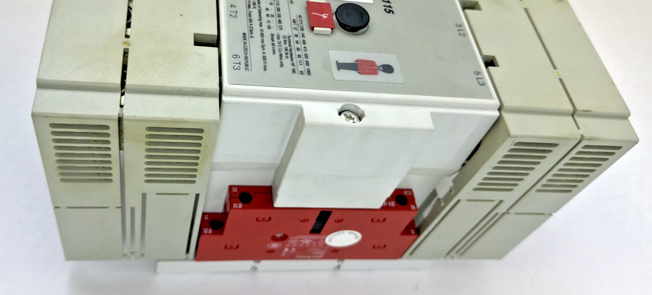 ALLEN BRADLEY 100S-D115D22C CONTACTOR SER.B 250A 12KV 600VAC