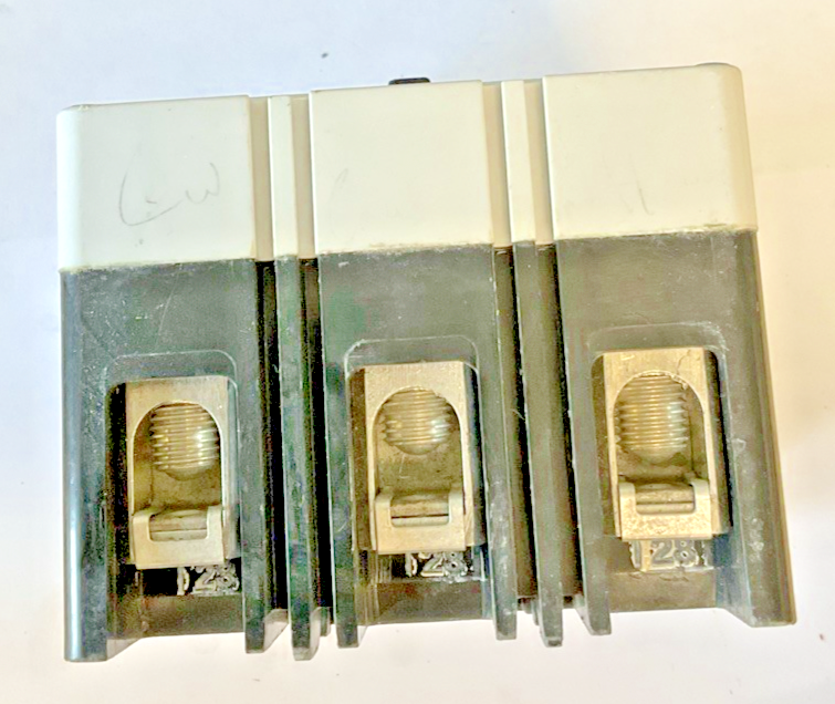 EATON HFD3200 CIRCUIT BREAKER 200AMP 3POLES 600VAC 250VDC