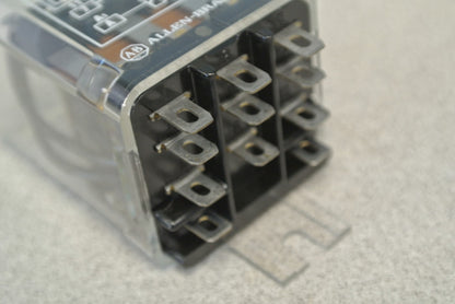ALLEN-BRADLEY 700-HD33A2 Ser. A / TYPE H CONTROL RELAY / 10A / 3PDT NEW SURPLUS