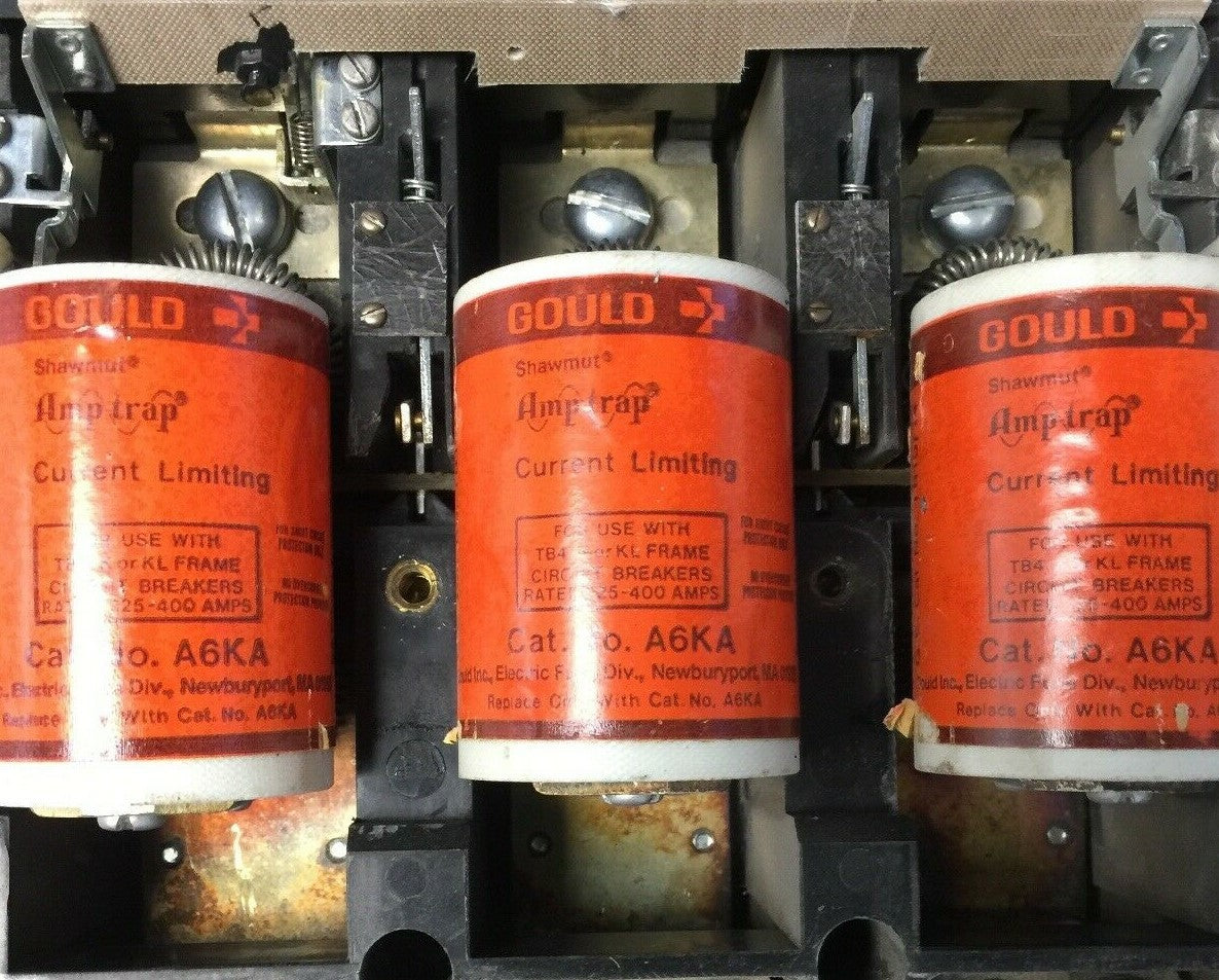 GE TB43F TRI-BREAK CIRCUIT BREAKER 600VAC 250A TRIP A6KA CURRENT LIMITING FUSES