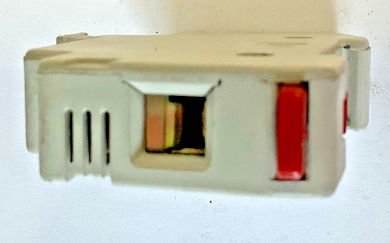 SIBA 10X38 FUSE HOLDER 690V***LOTOF3***