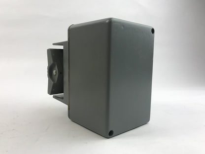 Square D 9001 BW-209 Raise-Lower Control Station 600 V Max AC DC