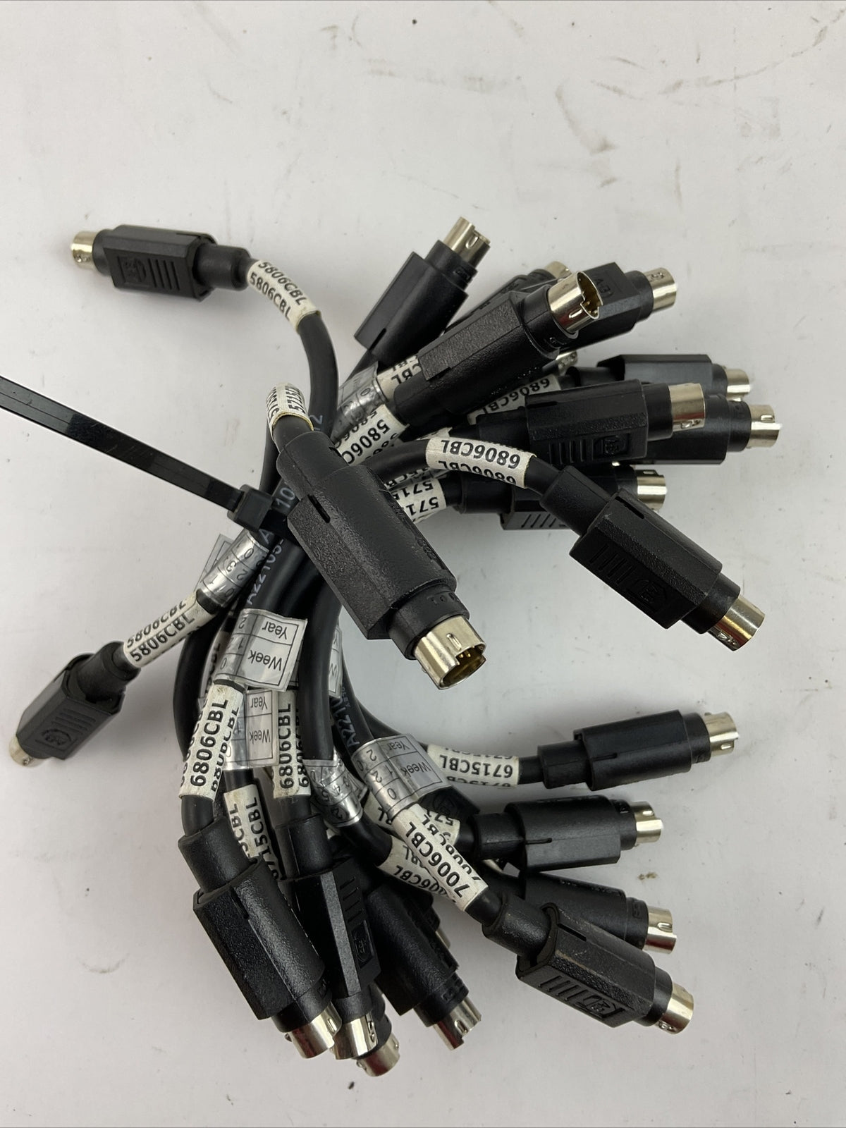 ALLEN BRADLEY A22105-134-12 AC DRIVE CABLE (LOT OF 13)