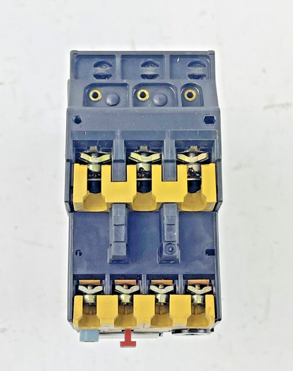 ALLEN BRADLEY -100-A12ND3 SER. B CONTACTOR W 120V COIL & 193-BSB 16 SER. B RELAY