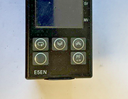 OMRON E5EN-R3MT-500-N TEMPERATURE CONTROLLER