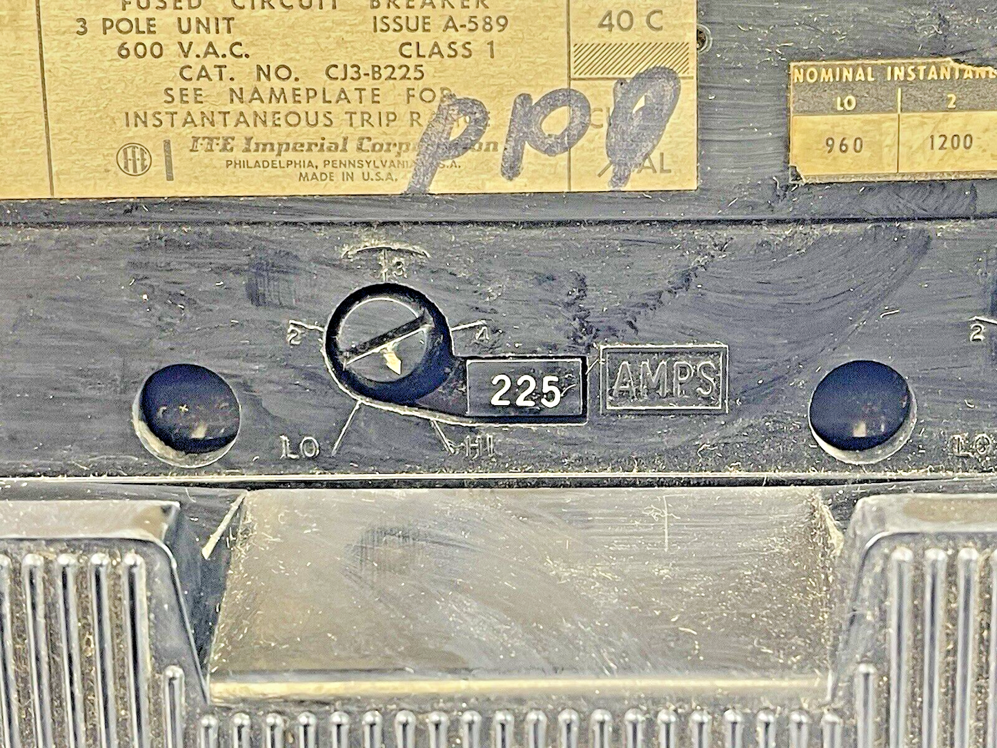 ITE / SIEMENS - CJ3-B225 - CIRCUIT BREAKER-225 AMP, 600 VAC, 3 POLE, W/225A TRIP