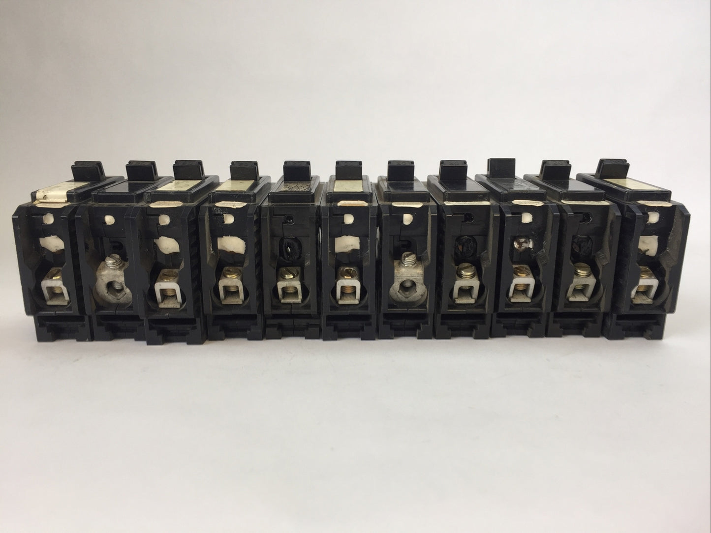 CHALLENGER/SYLVANIA BQ1C020 CIRCUIT BREAKER 1POLE 20AMP 120/240VAC (LOT OF 11)
