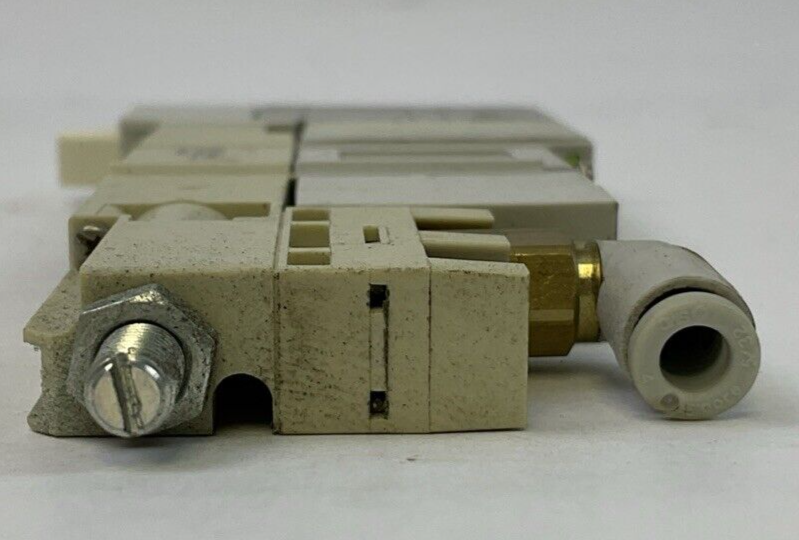 SMC SV1400-5FUD SOLENOID VALVE 24VDC SV1300-N5-A1 INTERFACE REGULATOR 14-100PSI