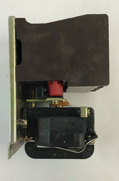 SYLVANIA 7303 3M4R-76 TYPE PM AC RELAY / 110-120V / 4 N.O. / 4 N.C./ NEW SURPLUS