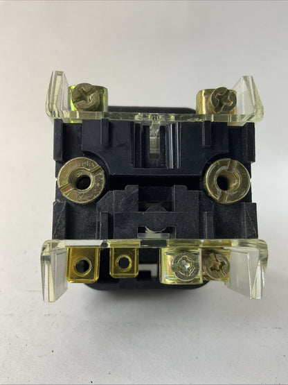 ALLEN BRADLEY 800T-QMH24A SER T ILLUMINATED PUSH BUTTON 24V NO LENS