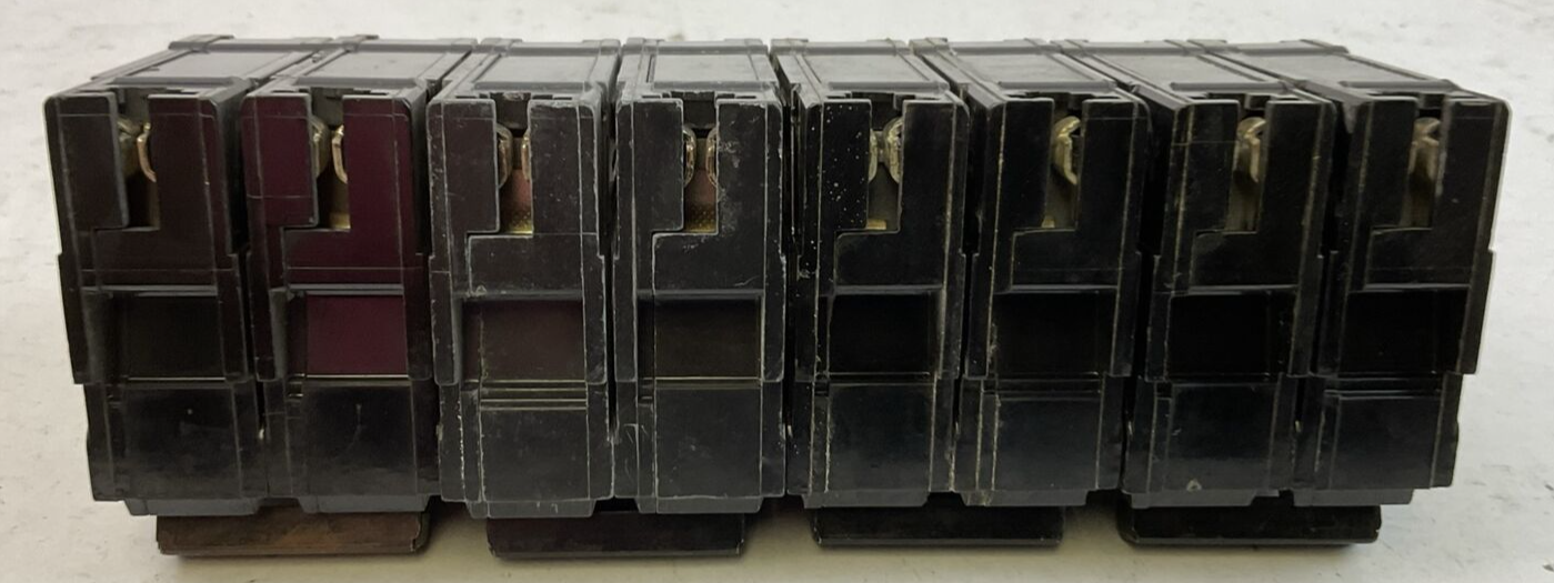 GE THQL2140 40AMP 120/240VAC 2POLE CIRCUIT BREAKER (LOT OF 4)