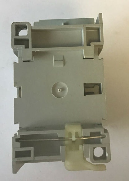 ALLEN BRADLEY 700-CF220Z* CONTACTOR SER.A  W/100-FSD250 SURGE SUPP. **LOTOF2**