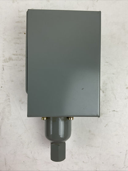 ALLEN BRADLEY 836-C7A PRESSURE CONTROL ADJ RANGE 4-150PSI ADJ DIFF 2-25PSI
