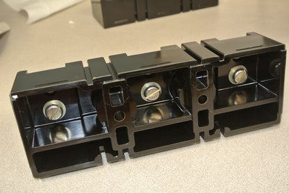 ALLEN-BRADLEY 1491-N433 FUSE BLOCK - 101-200A, 250-600V, 3P - NEW SURPLUS