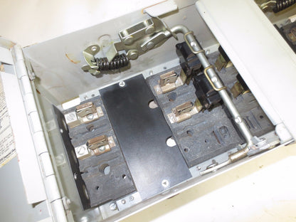 I-T-E V7E2233LM TWIN PANEL SWITCH 250VAC, 100A, 2-POLE - 7.5HP @240V, 15 HP MAX