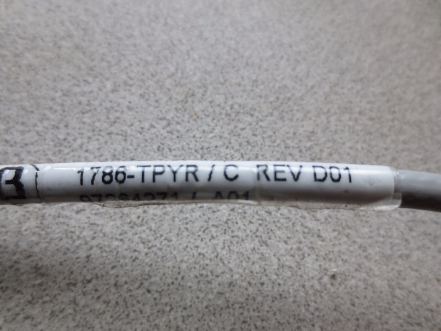 ALLEN-BRADLEY 1786-TPYR/C Rev. D01 / 87264271, Rev. A01 CABLE